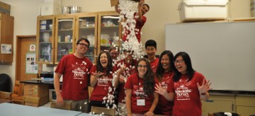 Join the awesome Phenomenal Physics Summer Camp volunteer team!